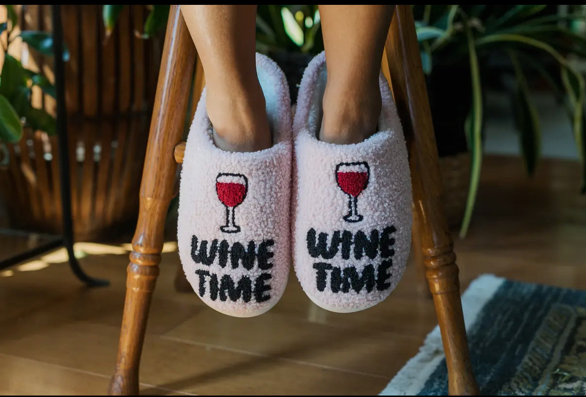 Indoor / Outdoor Slippers - "Wine
Time" - Pink